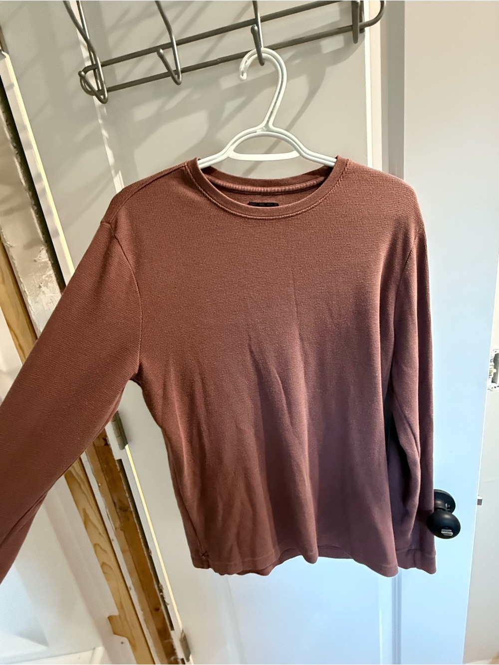 Cuts Clothing Men's Long-Sleeve Crewneck in Dusty Rose